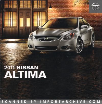 2011 Nissan Brochure Cover