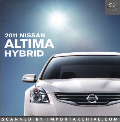 2011 Nissan Brochure Cover