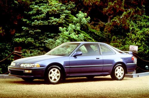 Photo of a 1992-1993 Acura Integra in Captiva Blue Pearl (paint color code B62P)