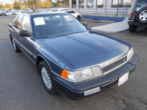 Photo of a 1986-1989 Acura Legend in Florence Blue Metallic (paint color code B37M)