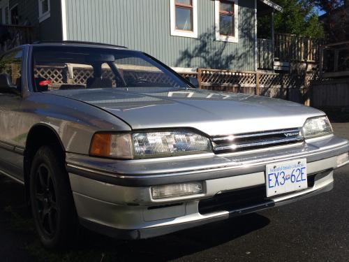 Photo of a 1987-1989 Acura Legend in Noble Silver Metallic (paint color code NH516M)