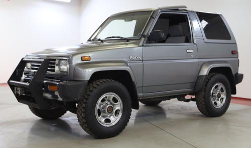 Photo of a 1990-1992 Daihatsu Rocky in Gray Metallic (paint color code 26L)