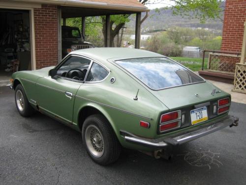 Photo of a 1974-1978 Datsun Z in Leaf Green Metallic (paint color code 302)