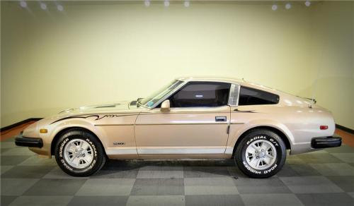 Photo of a 1979 Datsun Z in Champagne Metallic (paint color code 653)