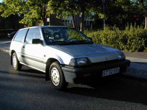 Photo of a 1984 Honda Civic in Arctic Silver Metallic (paint color code NH79M)