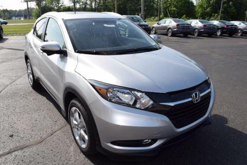 Photo of a 2016 Honda HR-V in Alabaster Silver Metallic (paint color code NH700M)