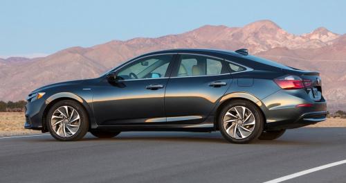 Photo of a 2021 Honda Insight in Cosmic Blue Metallic (paint color code B607M)