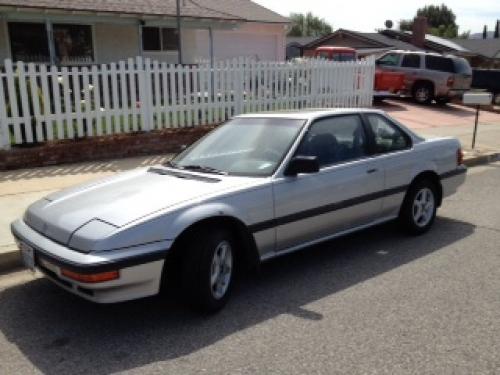 Photo of a 1988-1989 Honda Prelude in Noble Silver Metallic (paint color code NH516M)