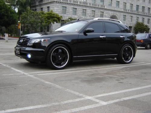 Photo of a 2003-2008 Infiniti FX in Black Obsidian (paint color code KH3)