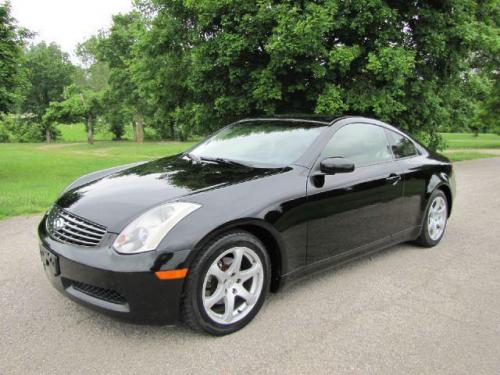 Photo of a 2003-2007 Infiniti G in Black Obsidian (paint color code KH3)