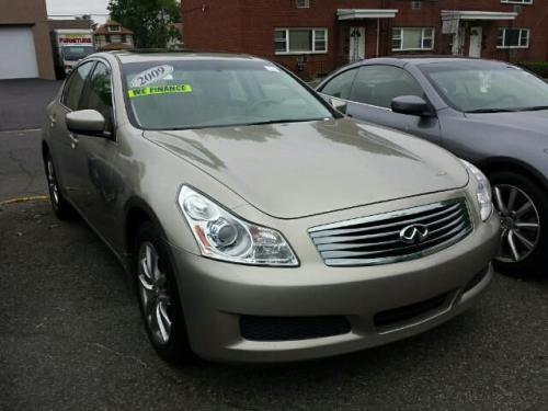 Photo of a 2009 Infiniti G in Sahara Sandstone (paint color code HAA)