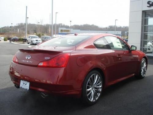 Photo of a 2014-2015 Infiniti G in Venetian Ruby (paint color code NAH)