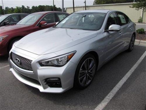 Photo of a 2014-2020 Infiniti Q50 in Liquid Platinum (paint color code K23)