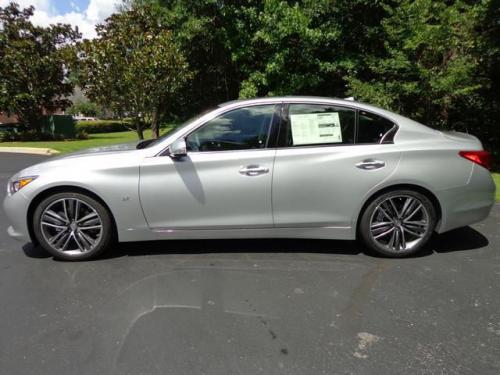 Photo of a 2014-2020 Infiniti Q50 in Liquid Platinum (paint color code K23)