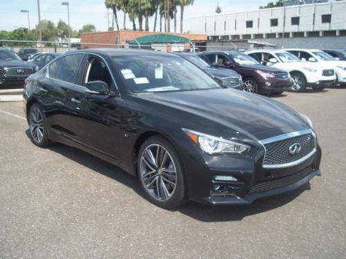 Photo of a 2014-2024 Infiniti Q50 in Black Obsidian (paint color code KH3)