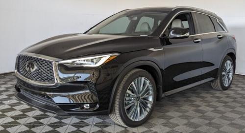 Photo of a 2021-2023 Infiniti QX50 in Mineral Black (paint color code GAT)