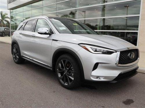 Photo of a 2019-2021 Infiniti QX50 in Liquid Platinum (paint color code K23)