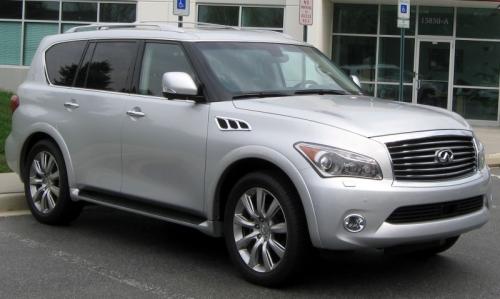 Photo of a 2011-2023 Infiniti QX80 in Liquid Platinum (paint color code K23)