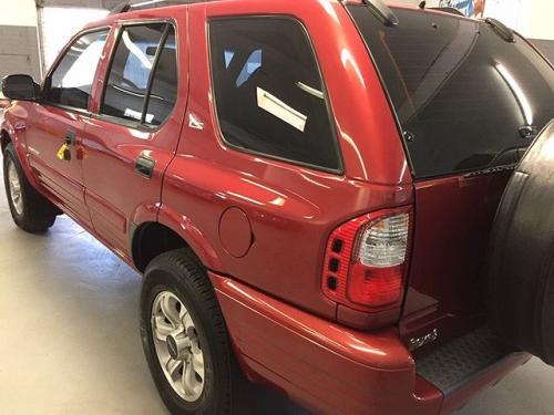 Photo of a 1999-2001 Isuzu Rodeo in Palazzo Red Mica (paint color code 806)