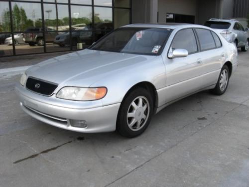 Photo of a 1994-1997 Lexus GS in Alpine Silver Metallic (paint color code 199)