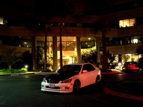 Photo of a 2001 Lexus IS in Diamond White Pearl (paint color code 051)