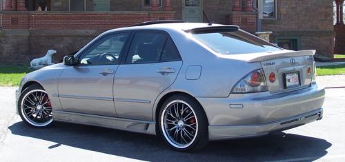 Photo of a 2004 Lexus IS in Thundercloud Metallic (paint color code 1D2)