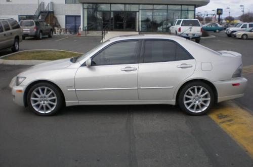 Photo of a 2004 Lexus IS in Alabaster Metallic (paint color code 3Q4)