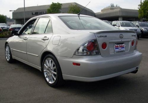 Photo of a 2004 Lexus IS in Alabaster Metallic (paint color code 3Q4)