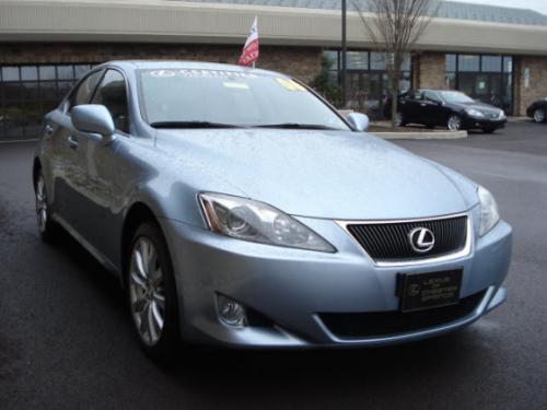 Photo of a 2006-2010 Lexus IS in Breakwater Blue Metallic (paint color code 8R6)