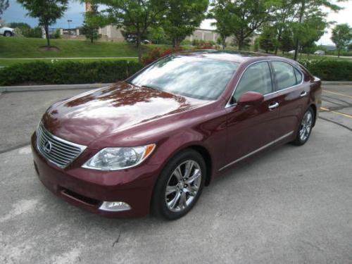 Photo of a 2007-2009 Lexus LS in Noble Spinel Mica (paint color code 3R7)