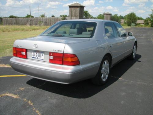 Photo of a 1995-2000 Lexus LS in Alpine Silver Metallic (paint color code 199)