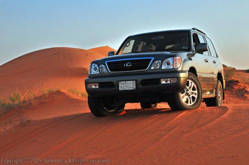 Photo of a 1998-2002 Lexus LX in Riverock Green Mica (paint color code 1C3)