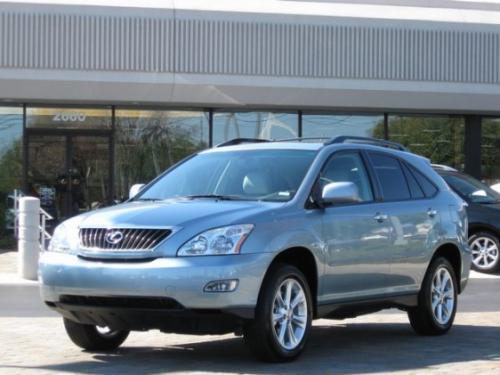 Photo of a 2004-2009 Lexus RX in Breakwater Blue Metallic (paint color code 8R6)