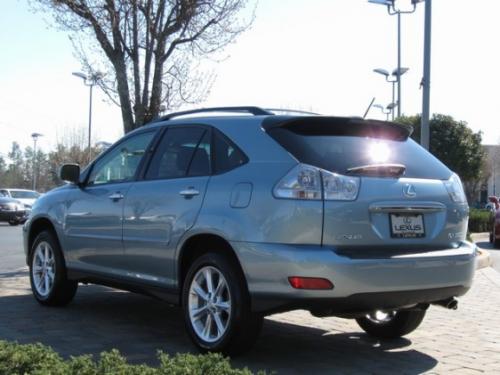 Photo of a 2004-2009 Lexus RX in Breakwater Blue Metallic (paint color code 8R6)