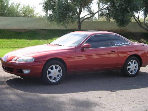 Photo of a 1992-1994 Lexus SC in Garnet Pearl (paint color code 3K3)