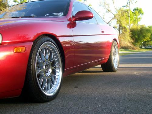 Photo of a 1992-1994 Lexus SC in Garnet Pearl (paint color code 3K3)