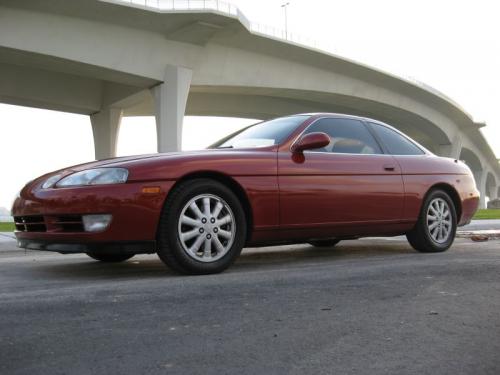 Photo of a 1992-1994 Lexus SC in Garnet Pearl (paint color code 3K3)