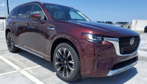 Photo of a 2024-2025 Mazda CX-90 in Artisan Red Metallic (paint color code 51F)