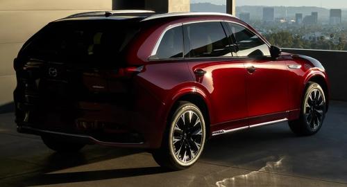 Photo of a 2024-2025 Mazda CX-90 in Artisan Red Metallic (paint color code 51F)