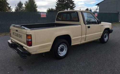 Photo of a 1987-1988 Mitsubishi Truck in Florence Beige (paint color code S70)