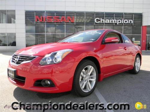 Photo of a 2008-2012 Nissan Altima in Red Alert (AKA Code Red) (paint color code A20)