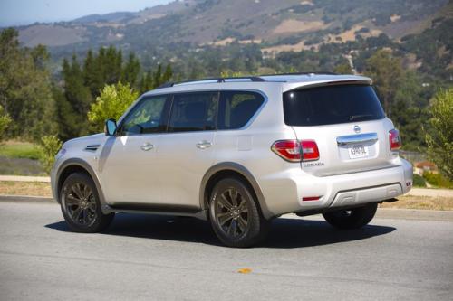 Photo of a 2017-2024 Nissan Armada in Brilliant Silver Metallic (paint color code K23)