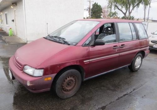 Photo of a 1990 Nissan Axxess in Burgundy Pearl (paint color code AH2)