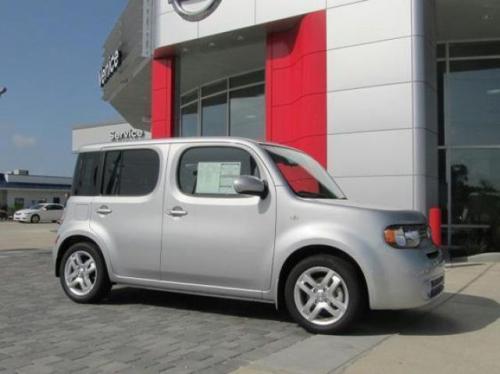 Photo of a 2012-2014 Nissan Cube in Brilliant Silver (paint color code K23)