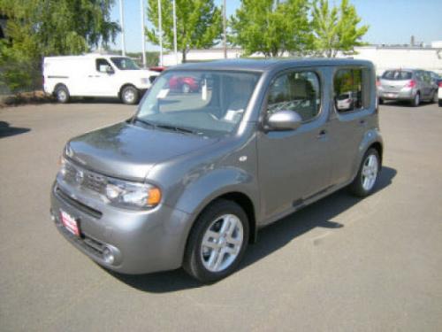 Photo of a 2012-2014 Nissan Cube in Gun Metallic (paint color code KAD)