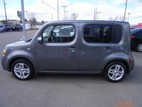 Photo of a 2012-2014 Nissan Cube in Gun Metallic (paint color code KAD)