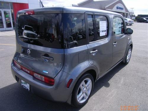 Photo of a 2012-2014 Nissan Cube in Gun Metallic (paint color code KAD)