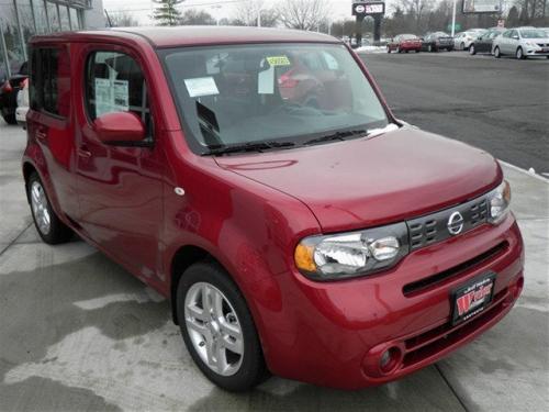 Photo of a 2012-2014 Nissan Cube in Cayenne Red (paint color code NAH)