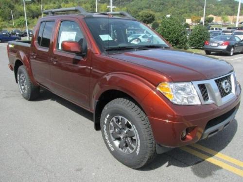 Photo of a 2016-2018 Nissan Frontier in Forged Copper (paint color code CAU)