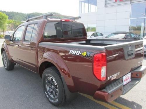 Photo of a 2016-2018 Nissan Frontier in Forged Copper (paint color code CAU)